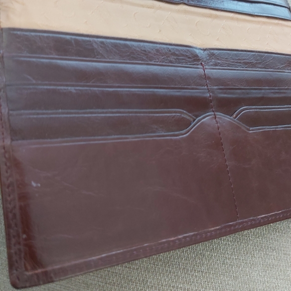 CNKW Canada brown leather bifold cards wallet - Picture 6 of 8